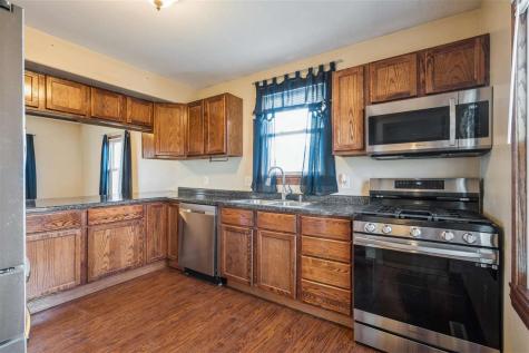 43 Vinton Street Palo IA 52324