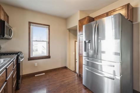 43 Vinton Street Palo IA 52324