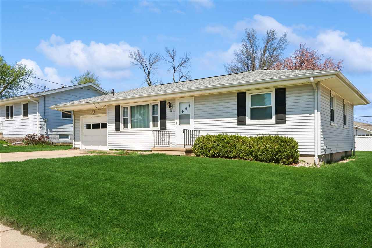 28 SW 29th Avenue Cedar Rapids IA 52404