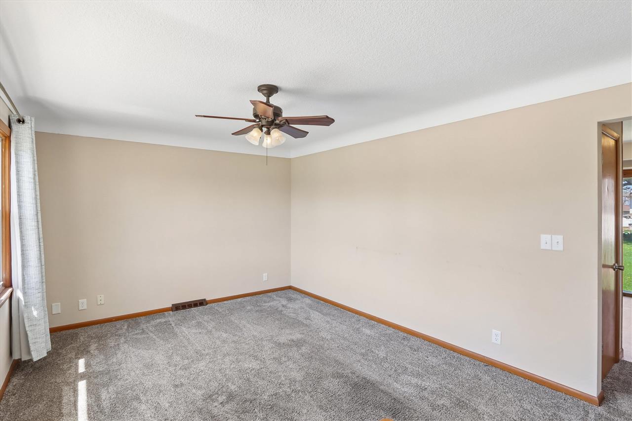 28 SW 29th Avenue Cedar Rapids IA 52404
