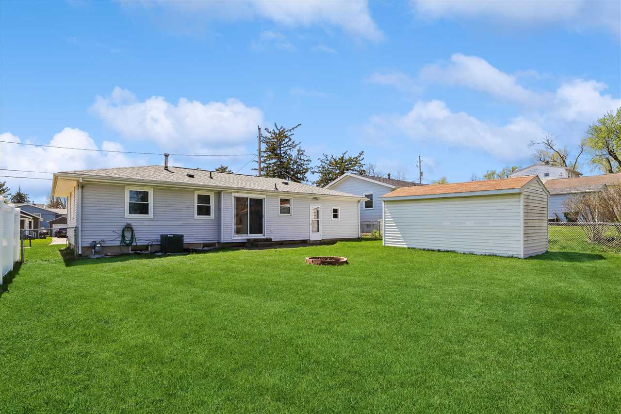 28 SW 29th Avenue Cedar Rapids IA 52404