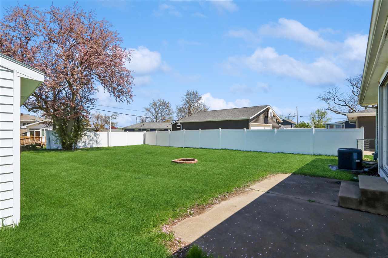 28 SW 29th Avenue Cedar Rapids IA 52404