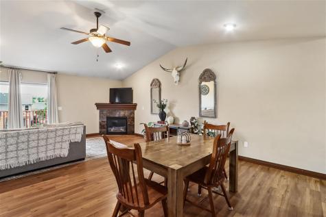 1542 Red Oak Drive North Liberty IA 52317