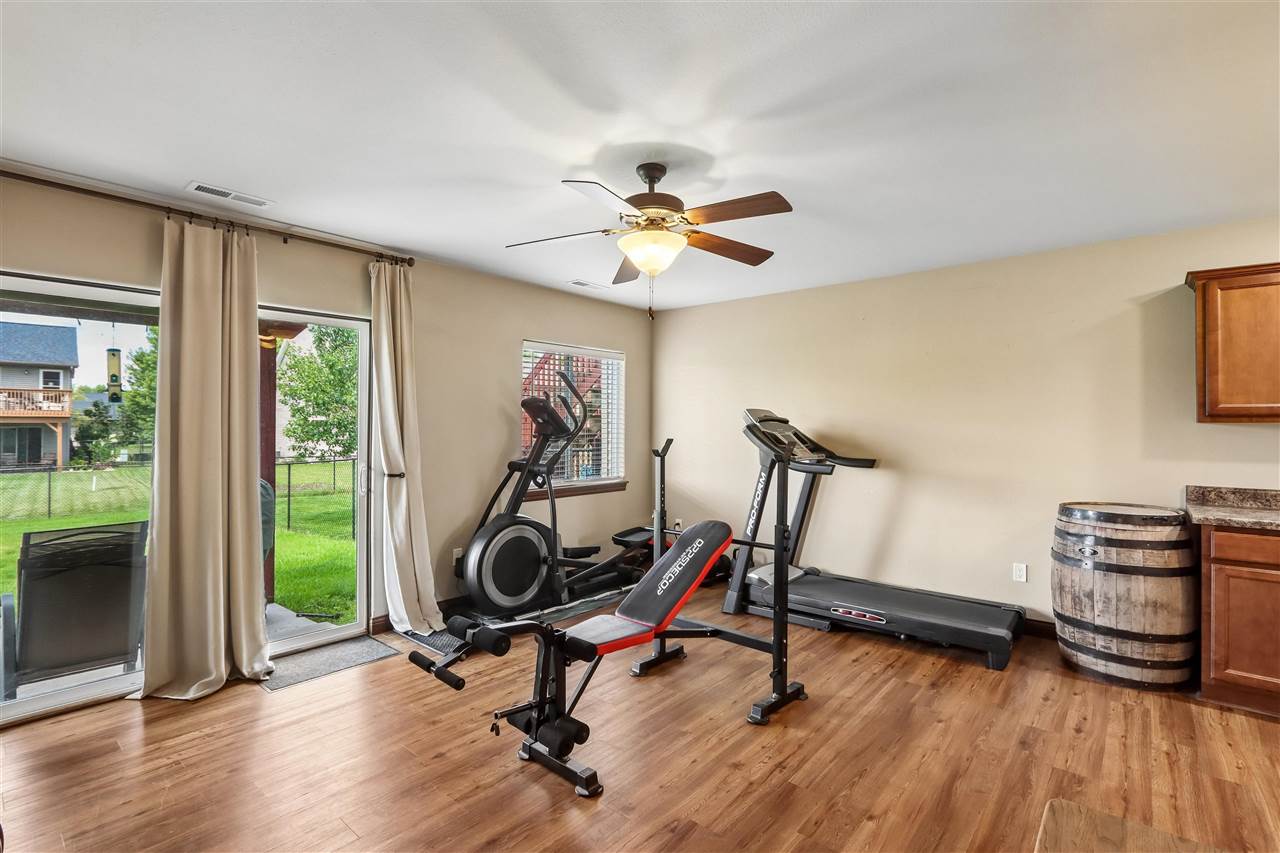 1542 Red Oak Drive North Liberty IA 52317