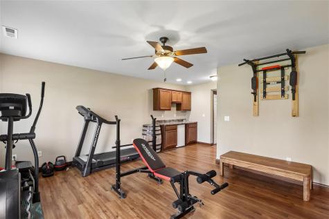 1542 Red Oak Drive North Liberty IA 52317