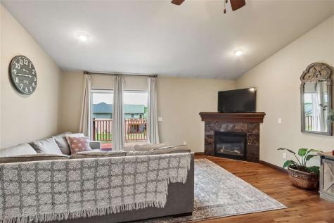 1542 Red Oak Drive North Liberty IA 52317