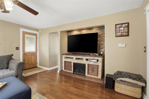 202 W Jayne Street Lone Tree IA 52755