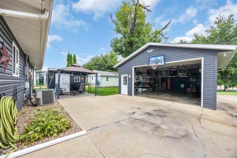 1307 18th Street Cedar Rapids IA 52404