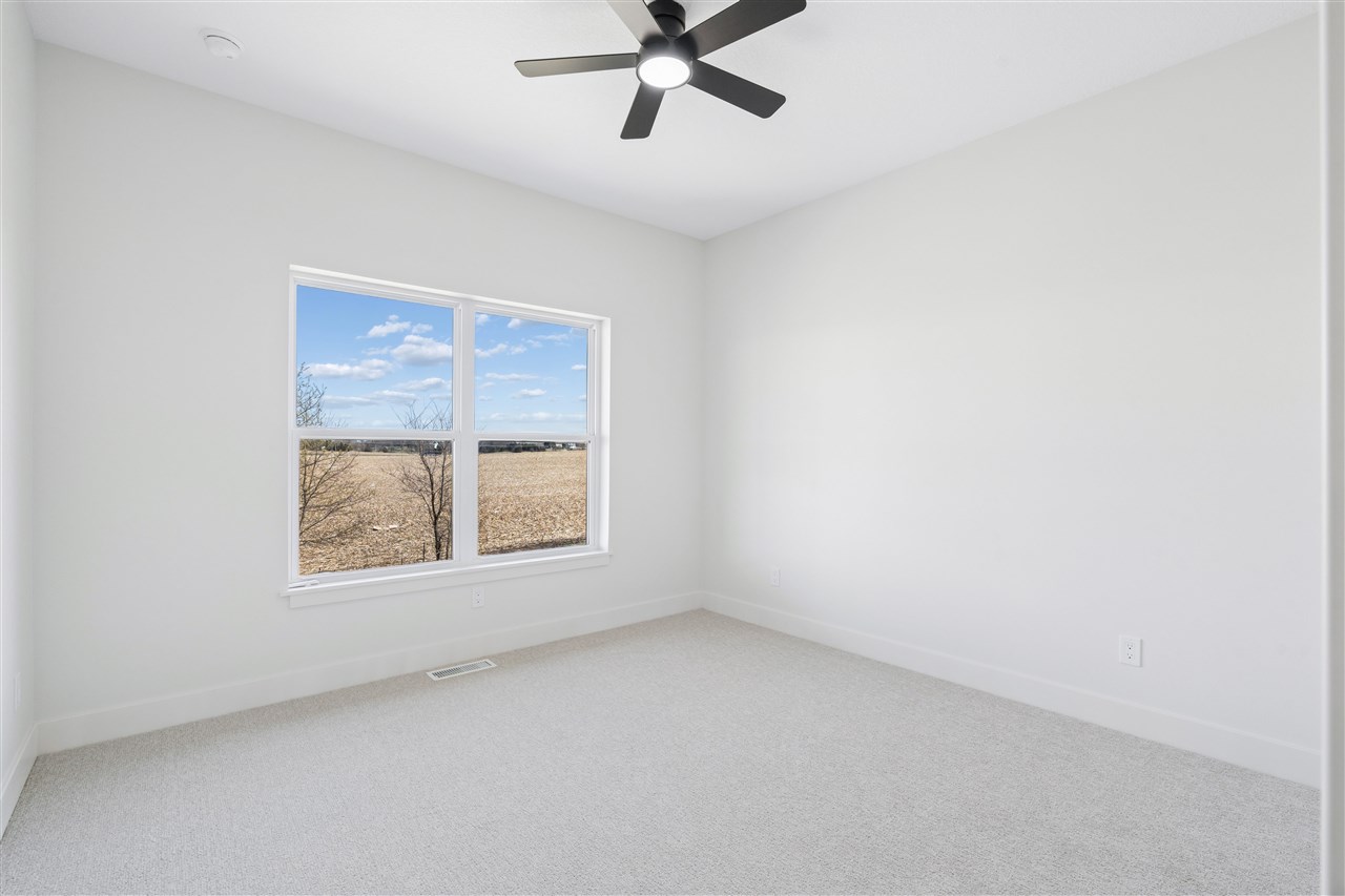 900 Crestview Drive Solon IA 52333