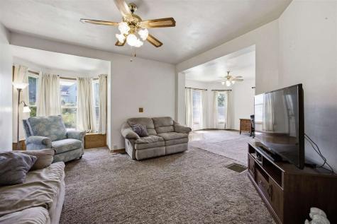 623 E Main Street West Branch IA 52358