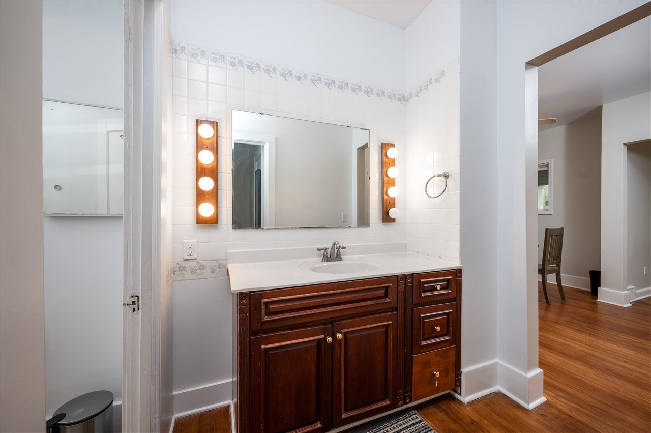 525 S Lucas Street Iowa City IA 52240
