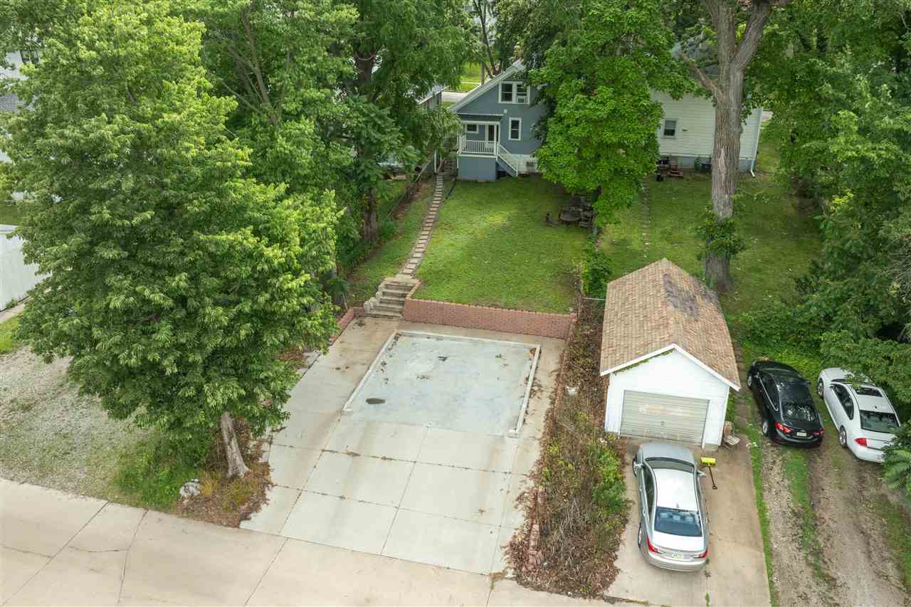 525 S Lucas Street Iowa City IA 52240