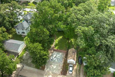 525 S Lucas Street Iowa City IA 52240