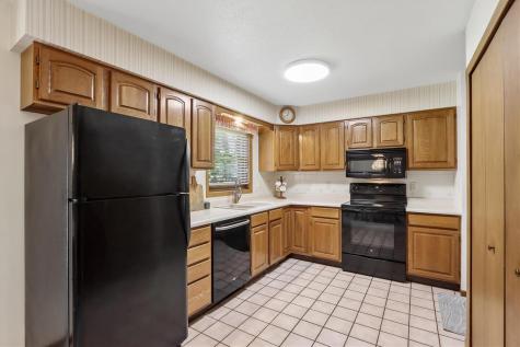 1821 Sterling Court Iowa City IA 52240