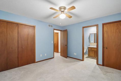1821 Sterling Court Iowa City IA 52240