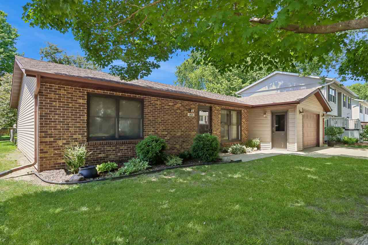 1821 Sterling Court Iowa City IA 52240