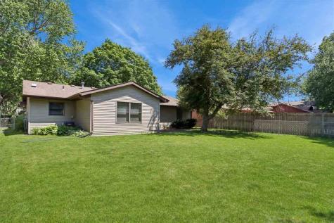 1821 Sterling Court Iowa City IA 52240