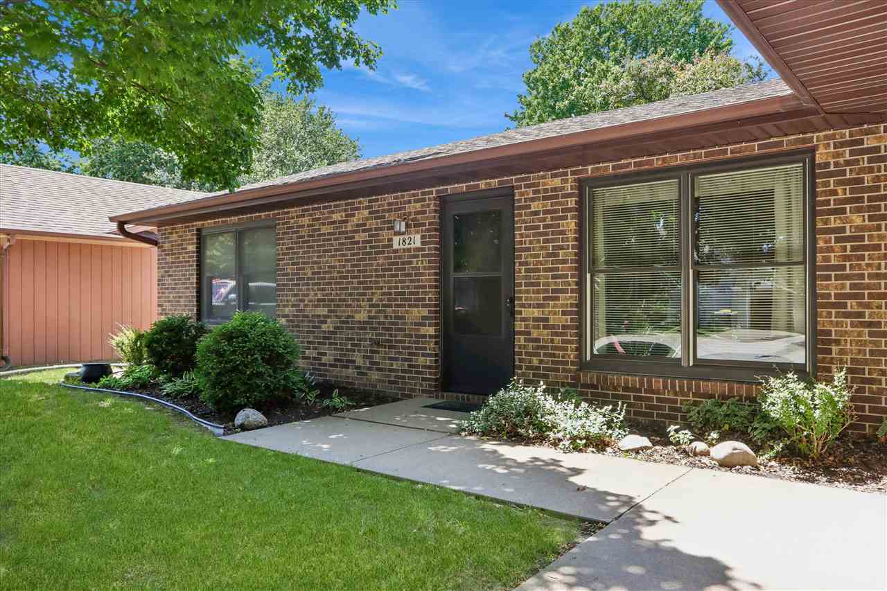 1821 Sterling Court Iowa City IA 52240