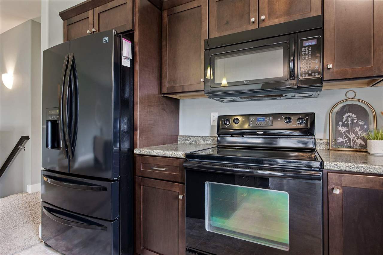 225 Ridgewood Drive Hiawatha IA 52233