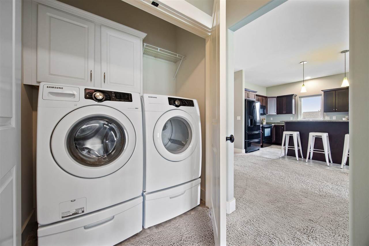 225 Ridgewood Drive Hiawatha IA 52233