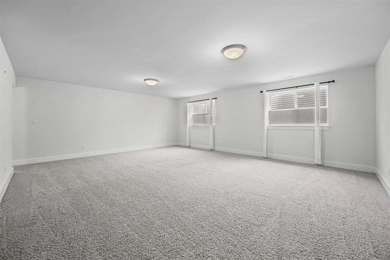 225 Ridgewood Drive Hiawatha IA 52233