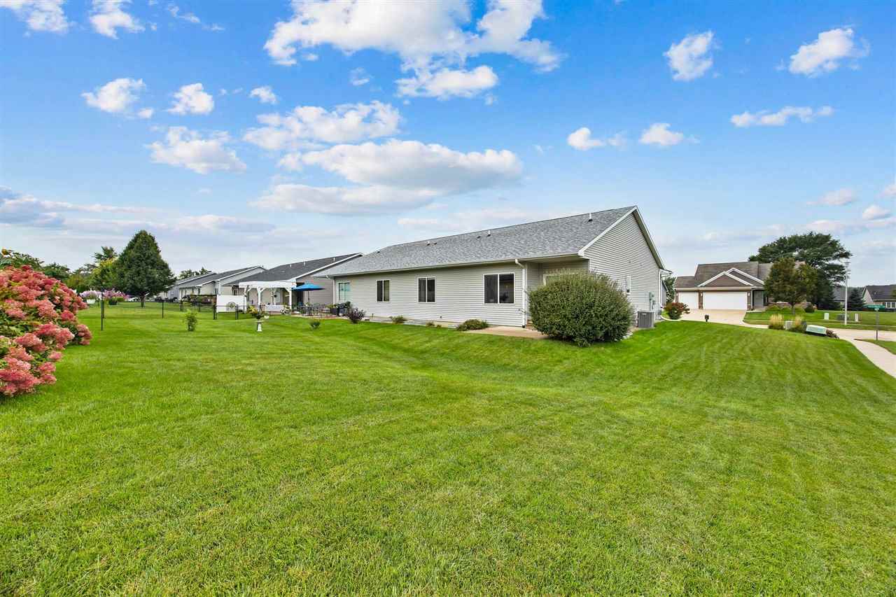 225 Ridgewood Drive Hiawatha IA 52233