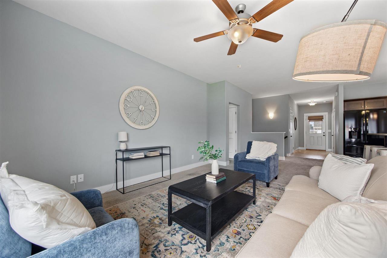 225 Ridgewood Drive Hiawatha IA 52233