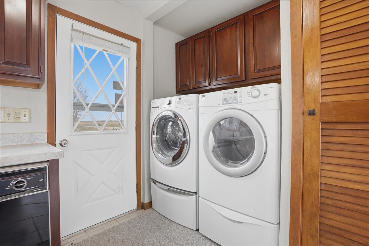 18416 Highway 70 Conesville IA 52739