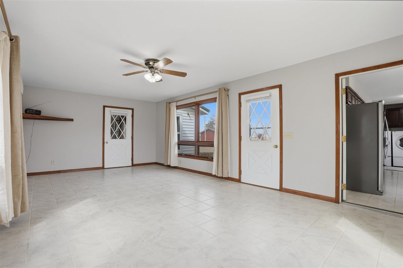 18416 Highway 70 Conesville IA 52739