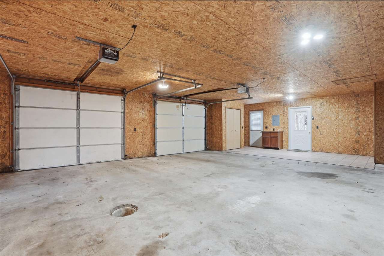 18416 Highway 70 Conesville IA 52739