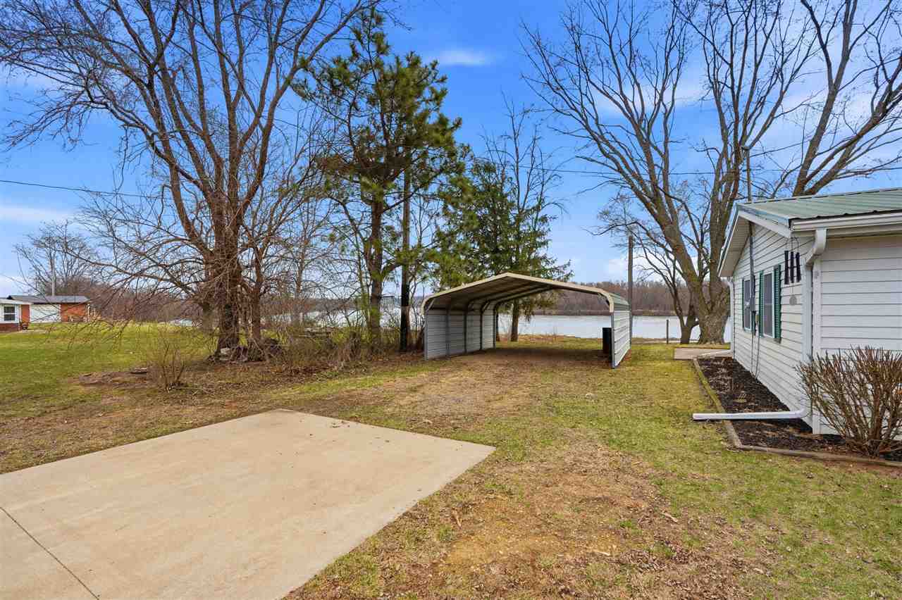 18416 Highway 70 Conesville IA 52739