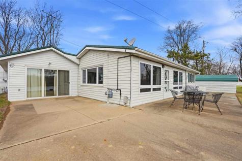 18416 Highway 70 Conesville IA 52739