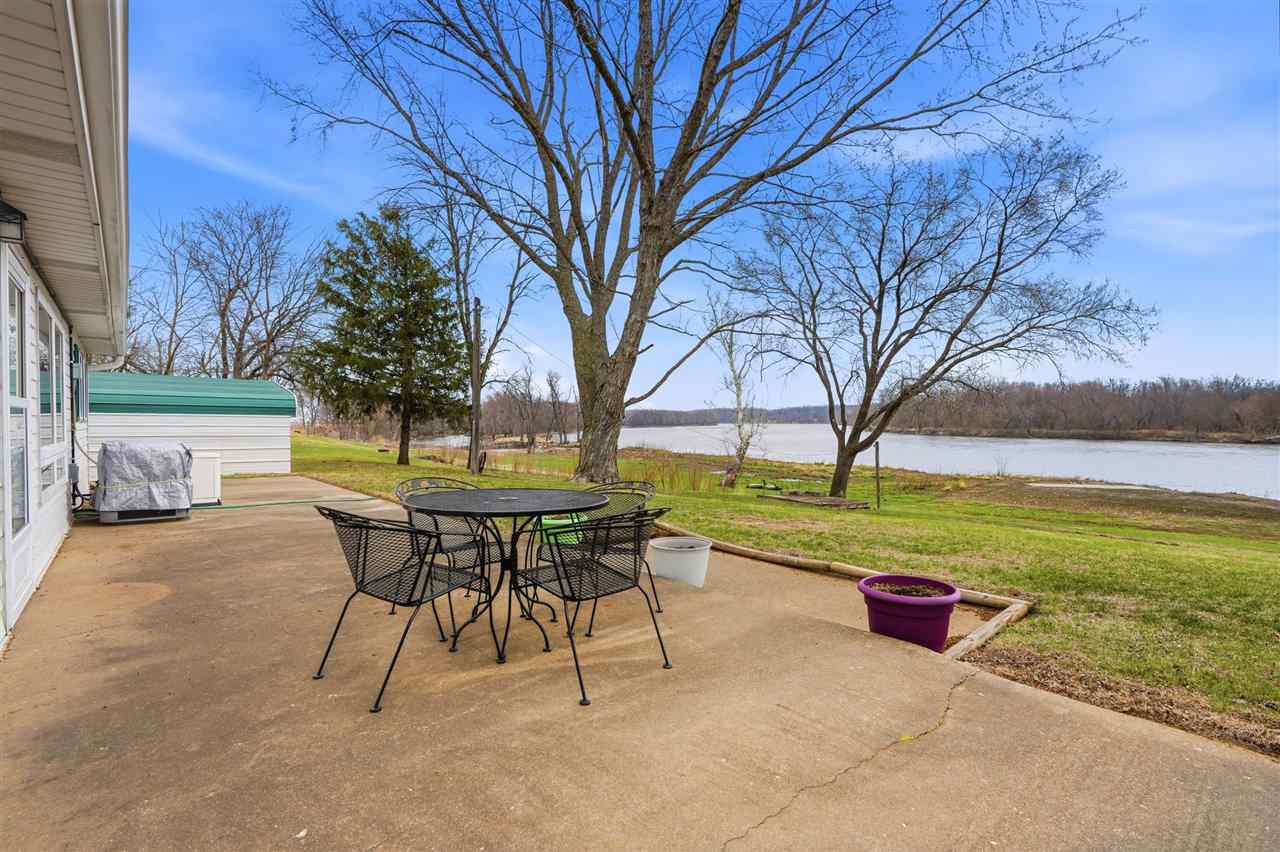 18416 Highway 70 Conesville IA 52739