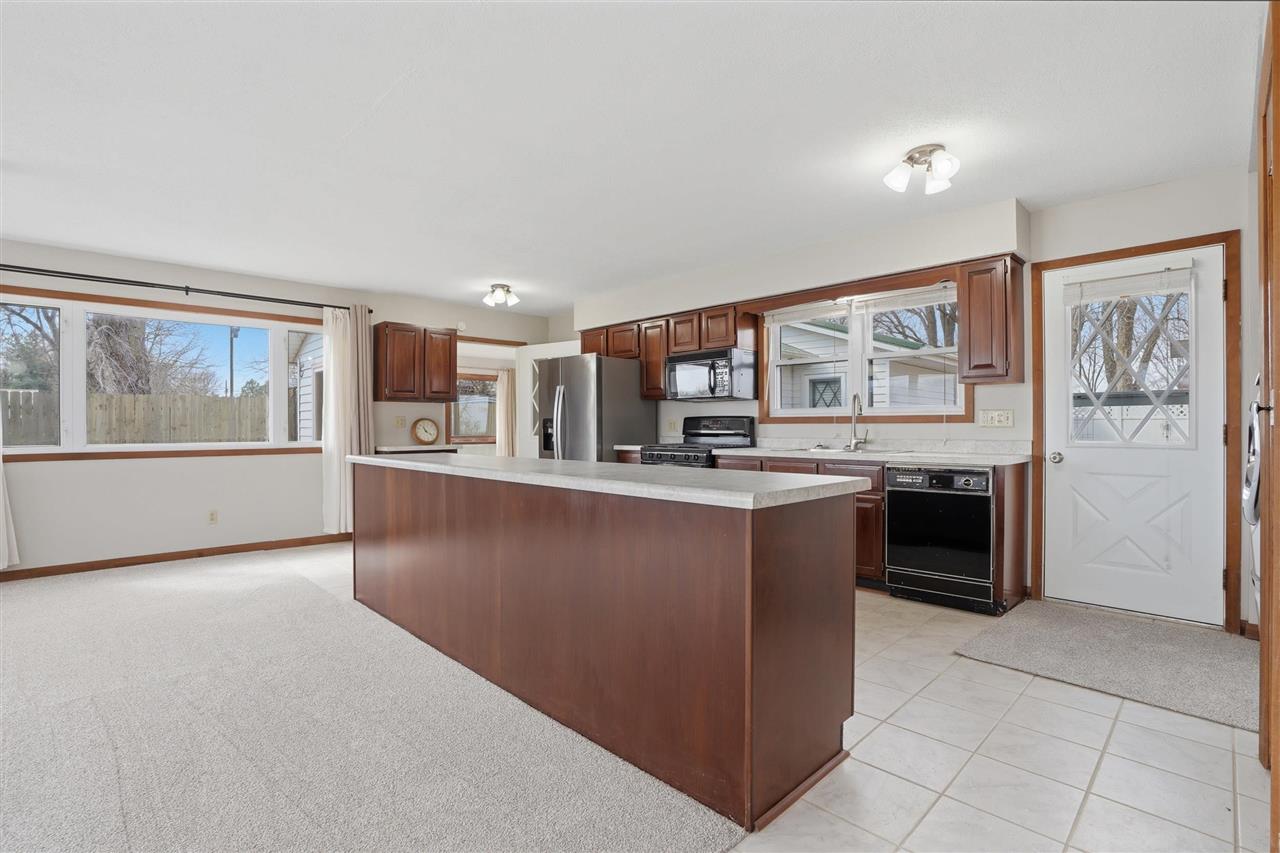 18416 Highway 70 Conesville IA 52739