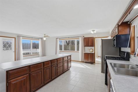 18416 Highway 70 Conesville IA 52739