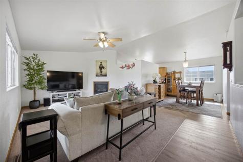 250 S 21st Street Court Marion IA 52302