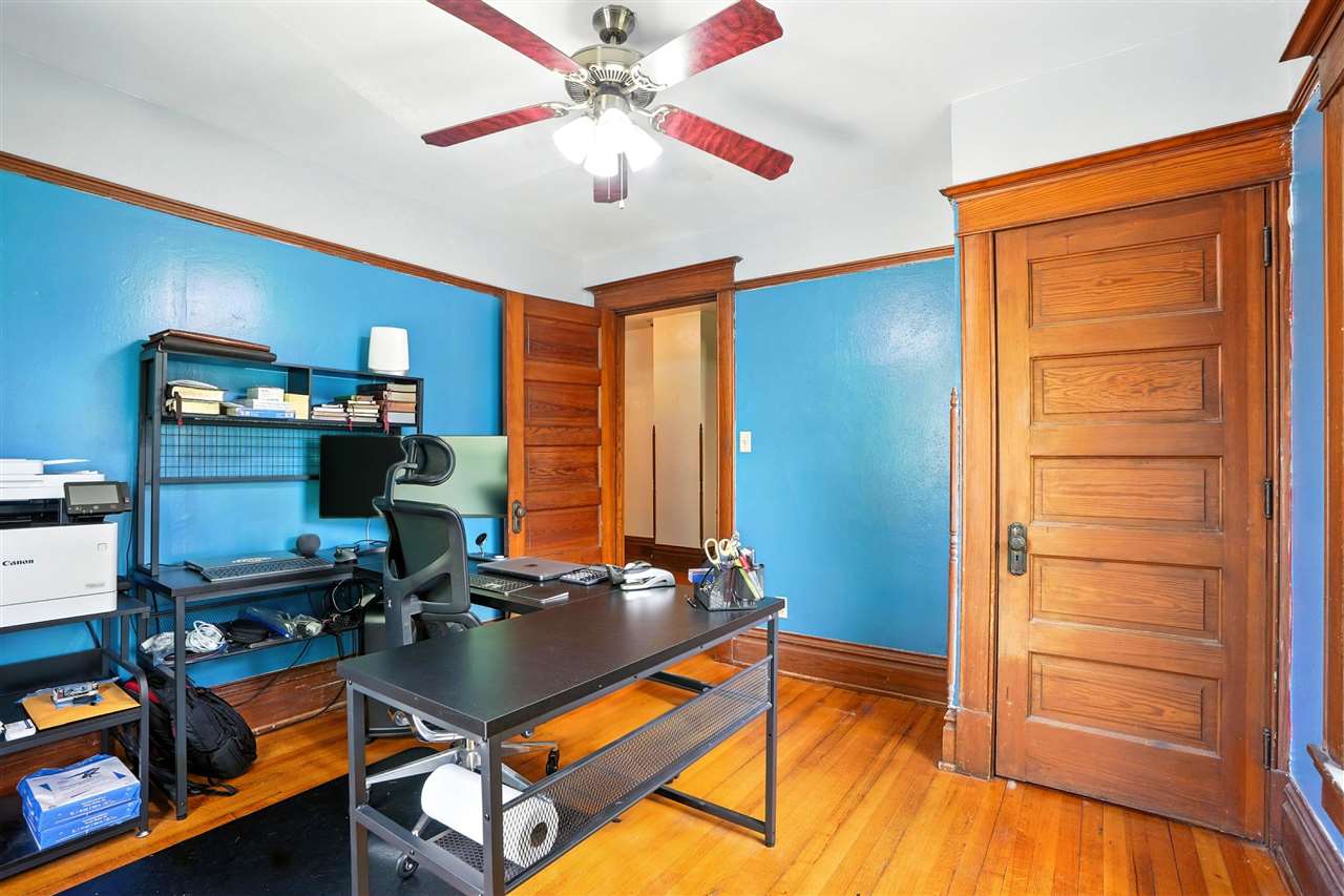 605 Williams Victor IA 52347