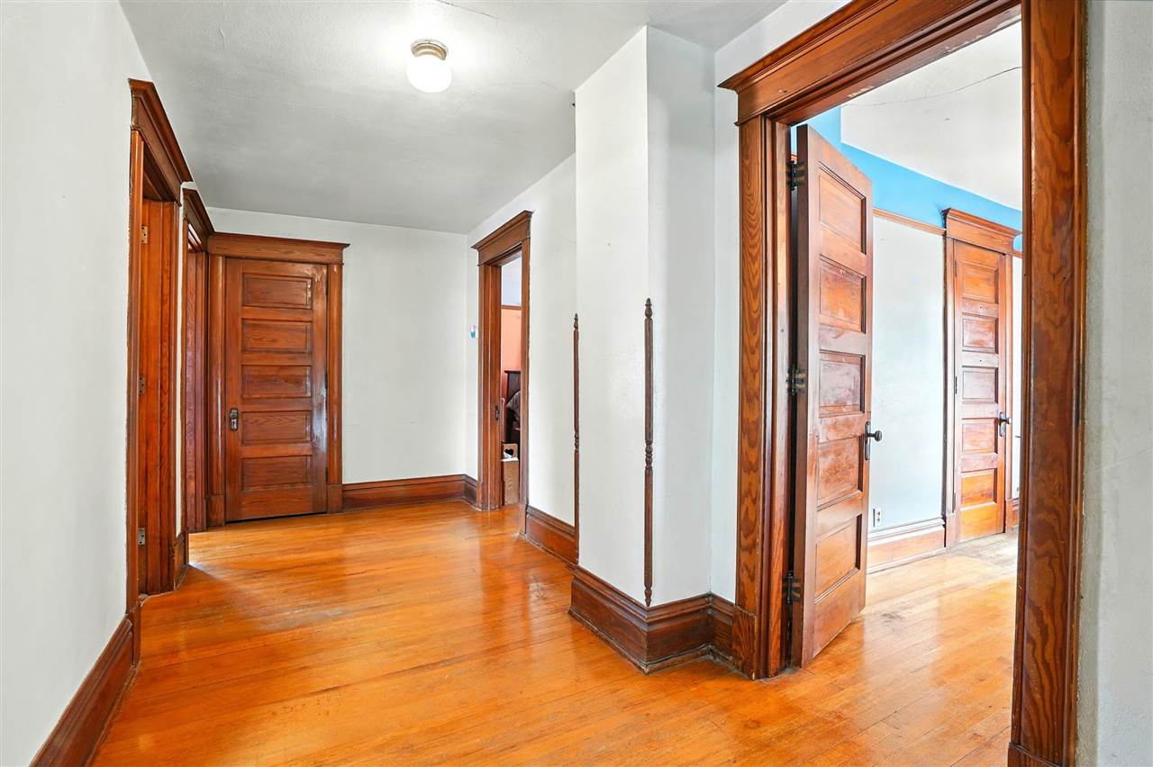 605 Williams Victor IA 52347