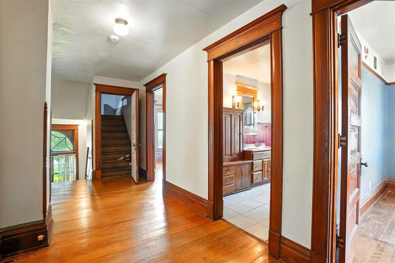 605 Williams Victor IA 52347