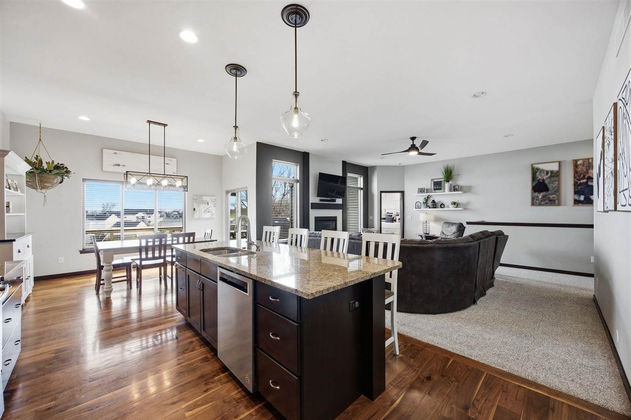 702 Raymond Drive Solon IA 52333