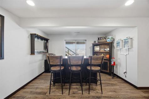702 Raymond Drive Solon IA 52333
