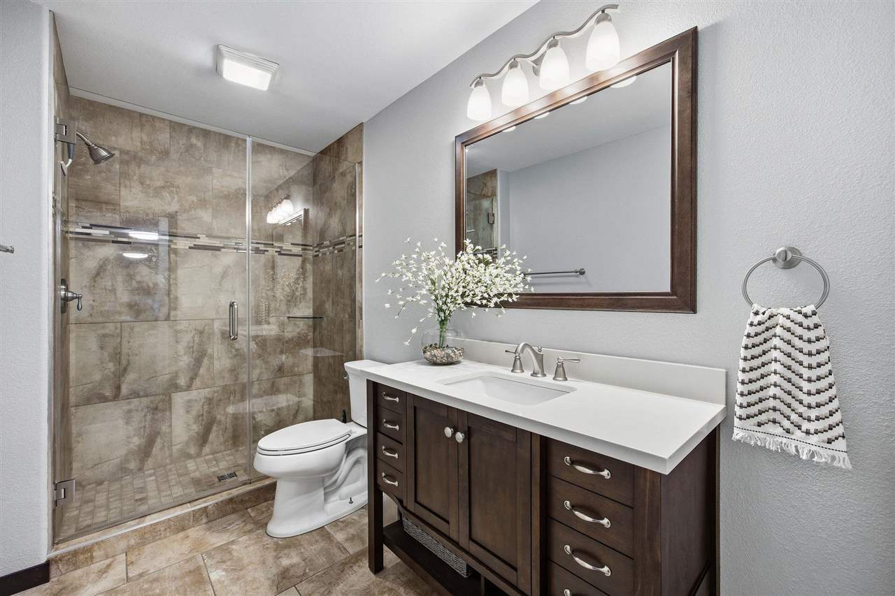 702 Raymond Drive Solon IA 52333