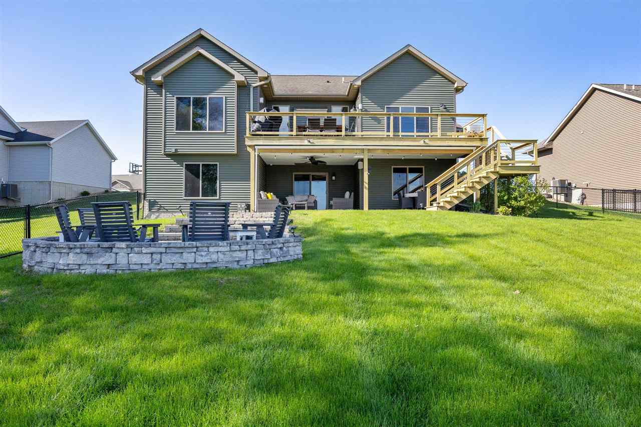 702 Raymond Drive Solon IA 52333