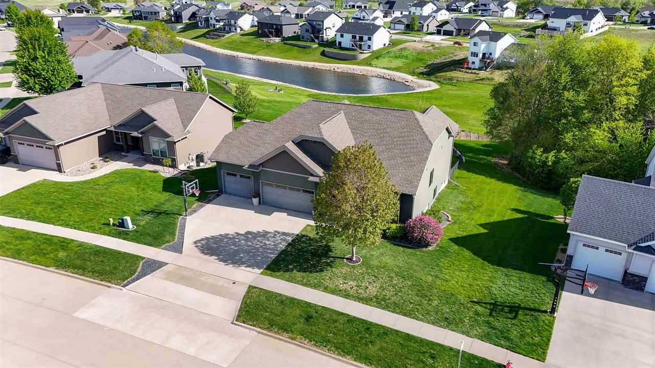 702 Raymond Drive Solon IA 52333