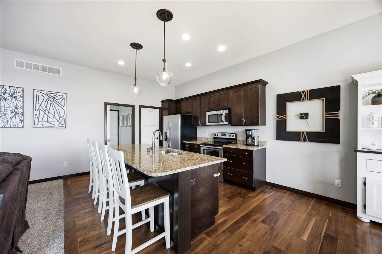 702 Raymond Drive Solon IA 52333