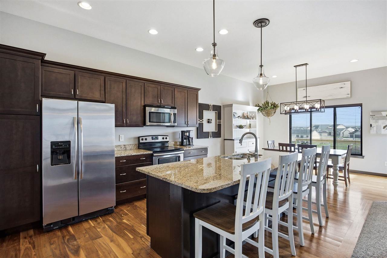 702 Raymond Drive Solon IA 52333