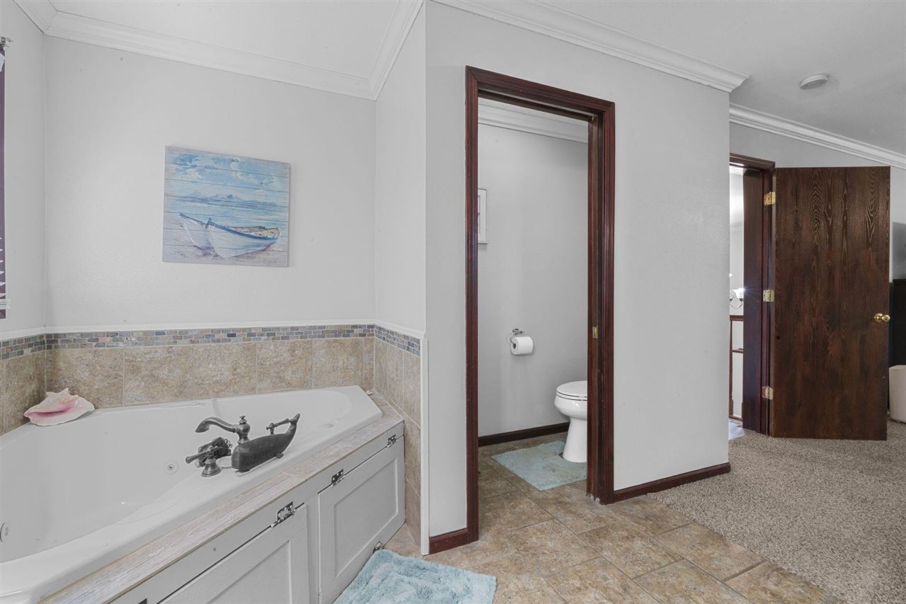 3332 Portwood Drive Homestead IA 52236