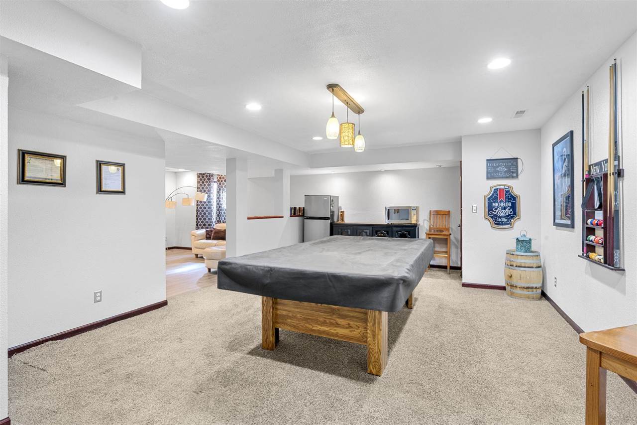 3332 Portwood Drive Homestead IA 52236