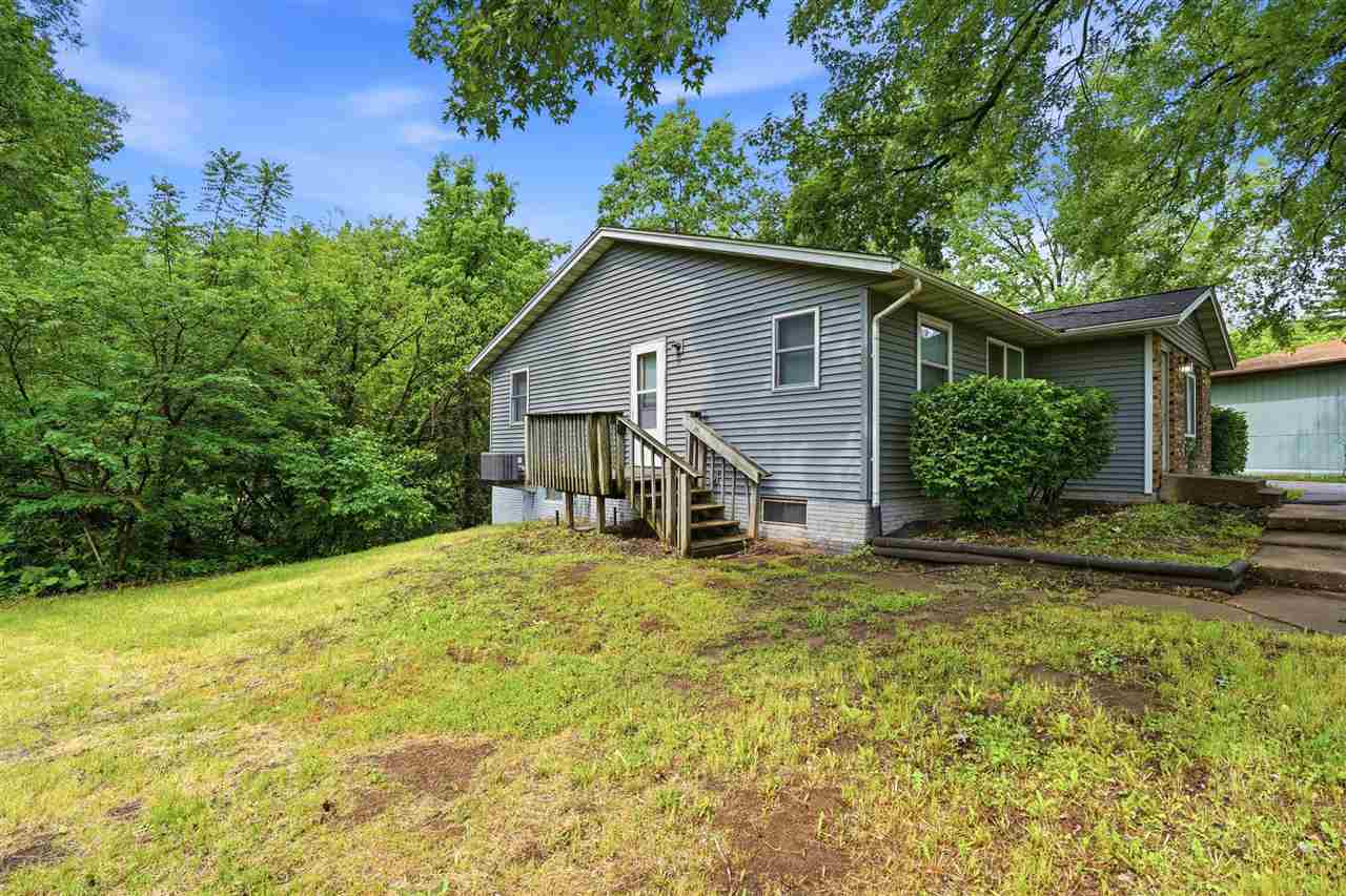 1467 Valley View Drive Coralville IA 52241