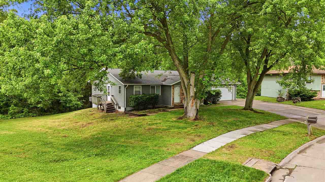 1467 Valley View Drive Coralville IA 52241